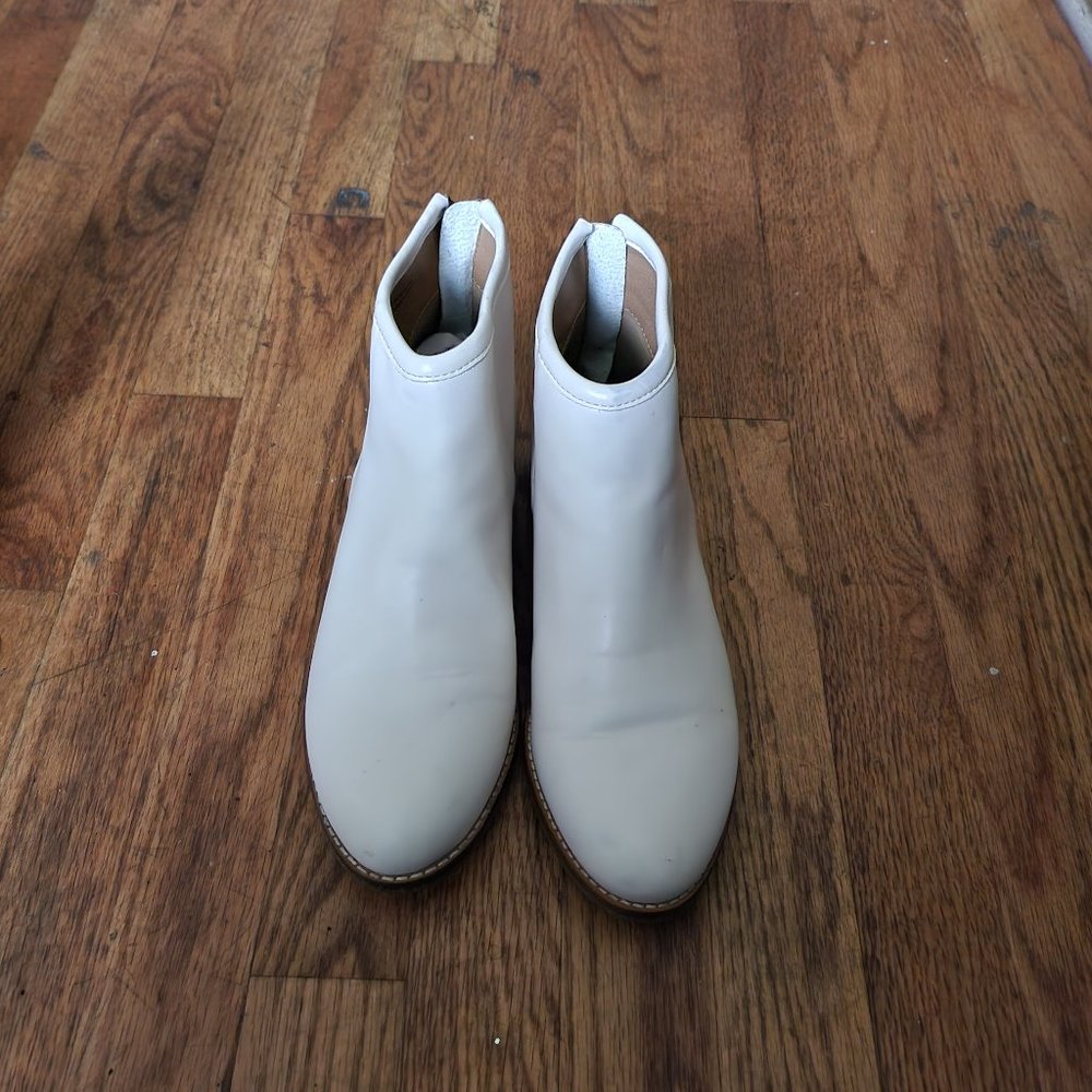 Ladies shoe booties